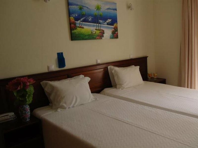 Boutique Hotel Marina S. Roque ลากอส ภายนอก รูปภาพ